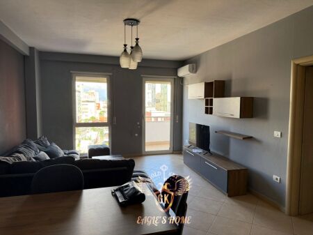 VENDESI 2+1+2 con Balcone   Ex Regione Quartiere 6  • 148.000€   