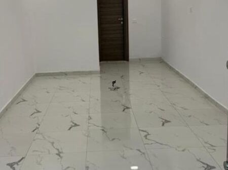 DYQAN ME QERA 20 M2 RRUGA DURRESIT 40.000 LEKE FH-76261