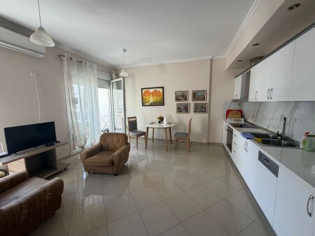 1+1, partially furnished, new market and for airbnb, 600 thousand leke
