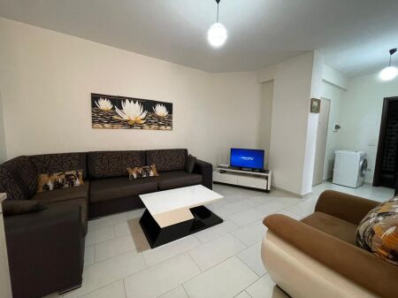 Apartament 2+1 per qira tek Liqeni i Thate.