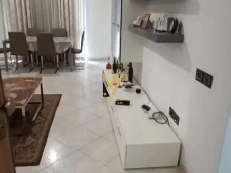 VENDESI APPARTAMENTO 2+1+2+BLK ALLA KOMUNA DI PARIGI 360.000 EURO