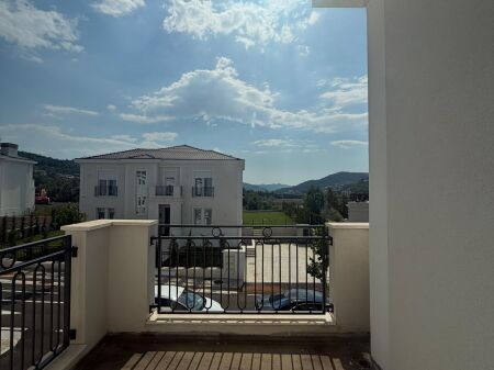 🏡 Vendesi Villa di Lusso con Piscina a Rolling Hills 2