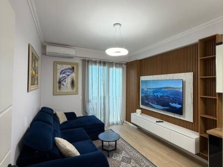 Shitet apartament 1+1 ne Astir tek rruga Teodor Keko