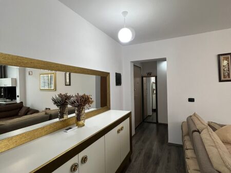 Shitet Apartament 3+1 | Liqeni i Thatë