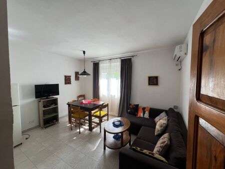 🏠 Appartamento 3+1 in affitto 📍 Via Fortuzi, Tirana💶 60.000 lek/mese