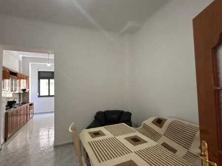 🏢 Shitet Apartament 2+1 në Qendër të Durrësit 📍