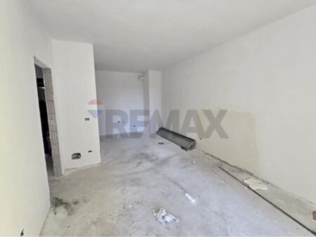 Apartament 2+1+2 per shitje Univers City
