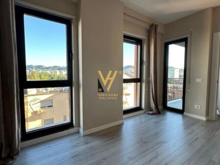 UFFICIO DI 77 M2 IN AFFITTO A MYSLYM SHYR 700 EURO