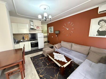 🏠 JEPET ME QIRA 1+1 📍 21 Dhjetori – Kompleksi Magneti 💰 50,000 lekë/muaj