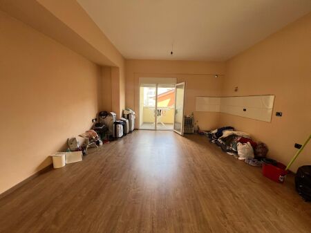 Shitet apartament 2+1+2 , Mbikalimi Komunes