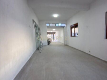 JEPET ME QIRA AMBIENT BIZNESI BUZE RRUGE , DURRES !!