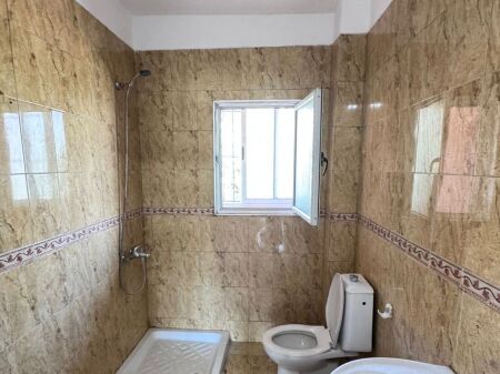 🏡 Vendesi in vendita 1+1 in Via Irfan Tomini