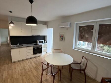 ‼️ Apartament 1+1 për Qira – 21 Dhjetori, Tiranë ‼️