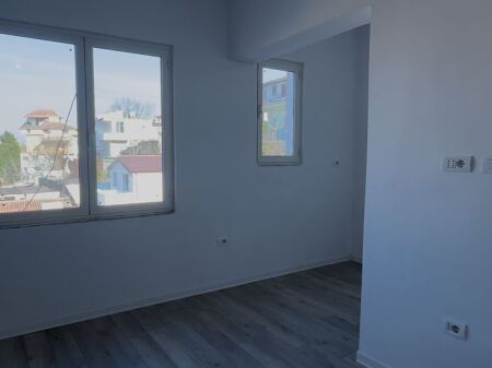 🏡 Shitet Apartament 2+1 në Lagjen Nr. 7, Durrës – I Investuar Totalisht!