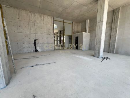 Ambient komercial me qera në një nga zonat më strategjike të qytetit, kompleksi Park Avenue Complex.
