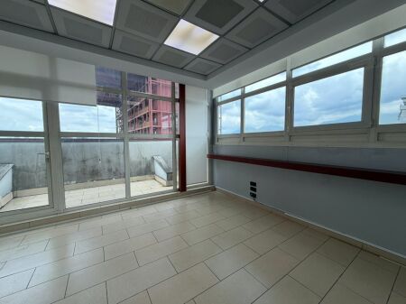 UFFICIO IN AFFITTO 450M2 VIA KAVAJES