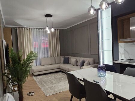 Apartament 2+1 me qira tek Univers City