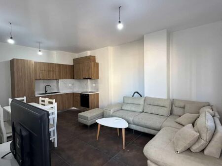 Shitet, Apartament 1+1 , Plazh-Pranë Urës së Dajlanit ,Durrës