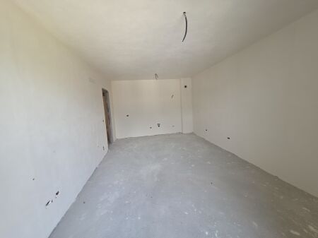 Paskuqan Ringside Rezidenc 1 Shitet Apartament 2+1+2