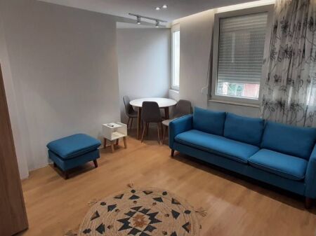 Apartament me Qira - Kati 4, Vendndodhja në qendër të qytetit