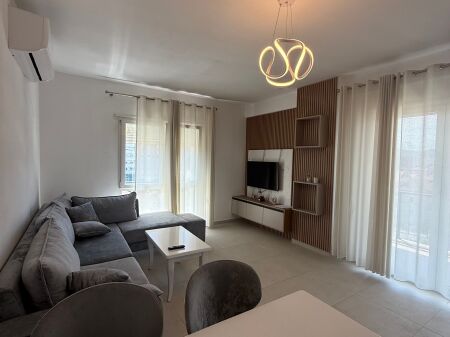 Jepet me qera apartament 2+1+2