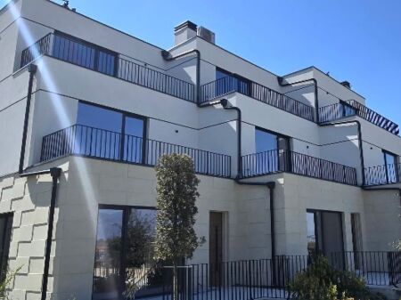 Vile me Qira ne Kompleks Rezidencial, Liqeni i Thate, Tirane