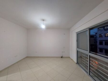 Qera | Apartament 2 + 1 | Rruga 5 Maji | 500 €/muaj
