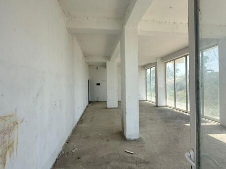 Commercial space for sale in Fresk, administrative unit 12