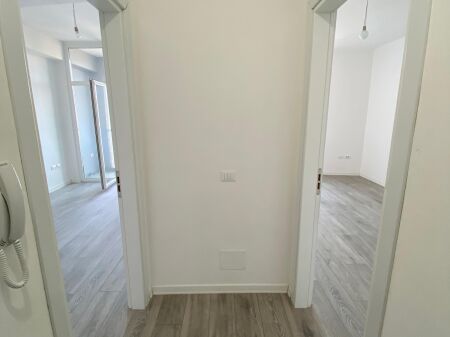 JEPET ME QIRA 1+1 KOMUNA E PARISIT KIKA 2 CMIMI 70.000 LEKE