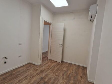 Zyre Me Qera 2+1 Tek Rruga Dritan Hoxha (ID BZ2981) Tirane
