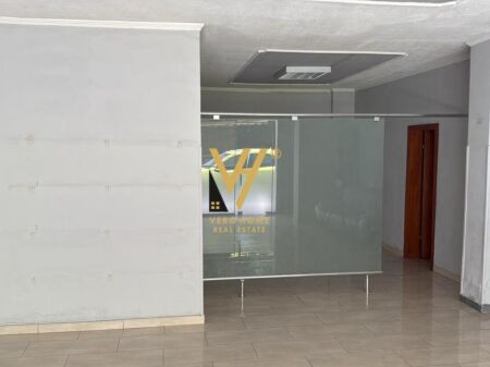 BUSINESS PREMISES FOR RENT 60 M2 AT WILLSON SQUARE 600 EURO
