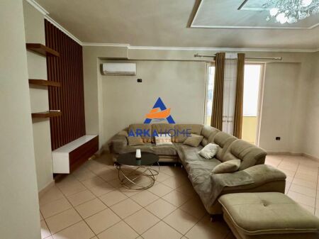 JEPET APARTAMENT ME QERA 2+1+BALLKON "PRANE RRUGES BILL KLINTON, KODRA E DIELLIT" 700 EURO