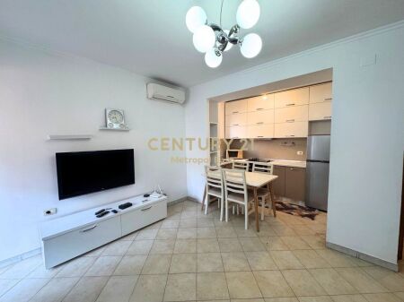 Apartment 3+1 for sale at Fortuzi Street