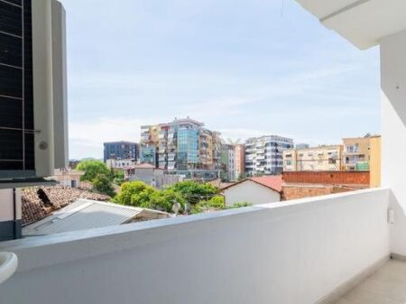 PAZARI I RI, SELLING 2+1 APARTMENT