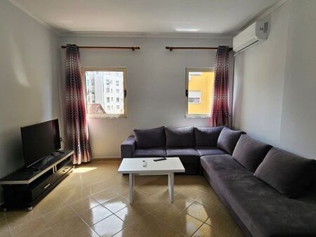 🏡 Apartment 1+1 for rent at Komuna e Parisit, opposite Kompleksi Kika