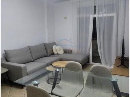 Jap  apartament 1+1 per qera tek Ish Ekzpozita