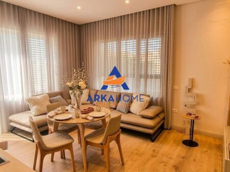 JEPET ME QIRA APARTAMENT 1+1 + VERANDË "KODRA E DIELLIT" 800 EURO