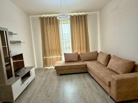 Apartament 2+1 per qira tek Ish Dogana !