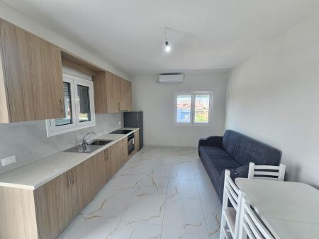 JEPET ME QERA SUPER APARTAMENT 2+1 NE ISH KËNETË DURRËS