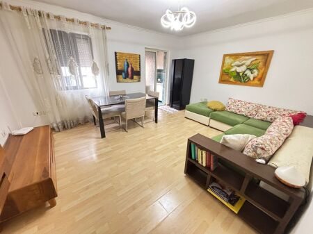 Apartament 2+1 Me Qira tek Myslym Shyri!