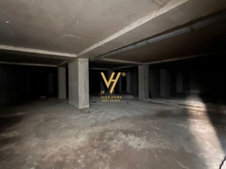 JEPET AMBIENT BIZNESI 420 M2 ME QERA TE XHAMLLIKU 1.500 EURO