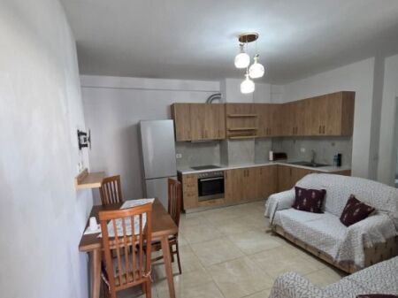 JEPET APARTAMENT 2+1 NE ASTIR, CMIMI 450 MIJE LEKE