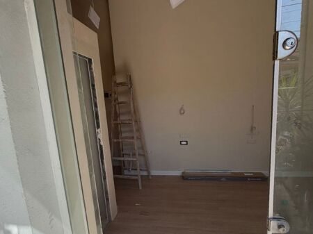 Shitje | Ambjent Biznesi | Rruga e Barrikadave | 145000 €