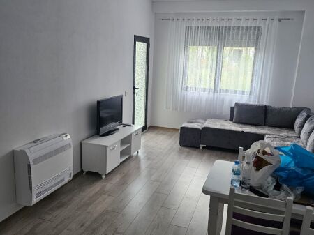 🏡 Jepet me Qera Apartament 1+1 me Parking 🚗 📍 Paskuqan 💰 Çmimi: 40.000 lekë/muaj
