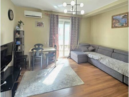 EKSKLUZIVE SHITET APARTAMENT 1+1 NE PLAZH ILIRIA, FLORIDA