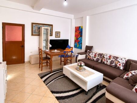 JEPET ME QERA APARTAMENT 1+1 "5 MAJ" 30.000 LEKE