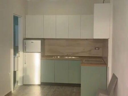 Jepet me qera apartament 1+1 tek Qytet Studenti, 450 Euro