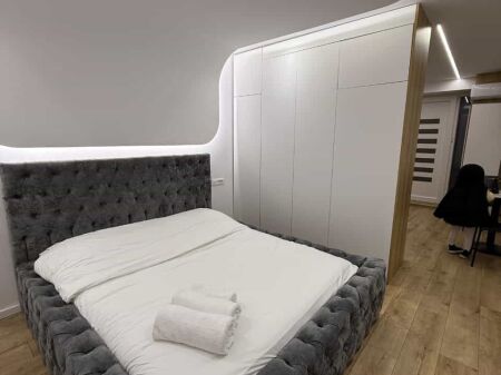 Garsioiere Me Qera Tek 21 Dhjetori (ID BG139) Tirane