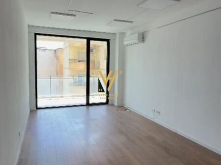 JEPET ZYRE 116 M2 ME QERA TE MINE PEZA 900 EURO