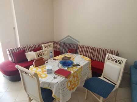 Jepet me qira, Apartament 1+1, Në Golem